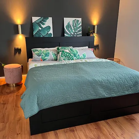 Hen-coop Mit Zwei Schlafzimmern&netflix Kaiserslautern