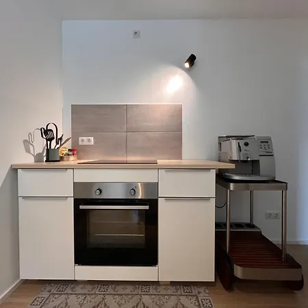 Hen-coop Mit Zwei Schlafzimmern&netflix