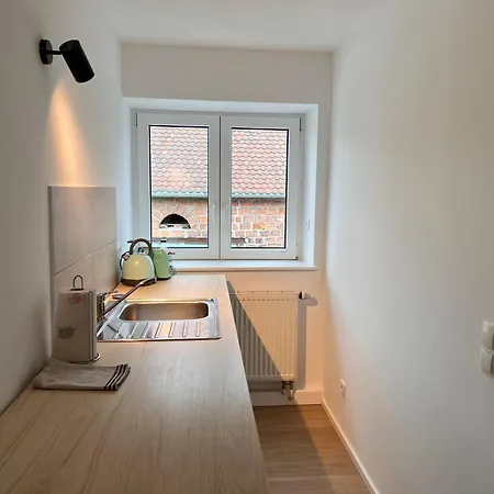 Hen-coop Mit Zwei Schlafzimmern & Netflix Lägenhet