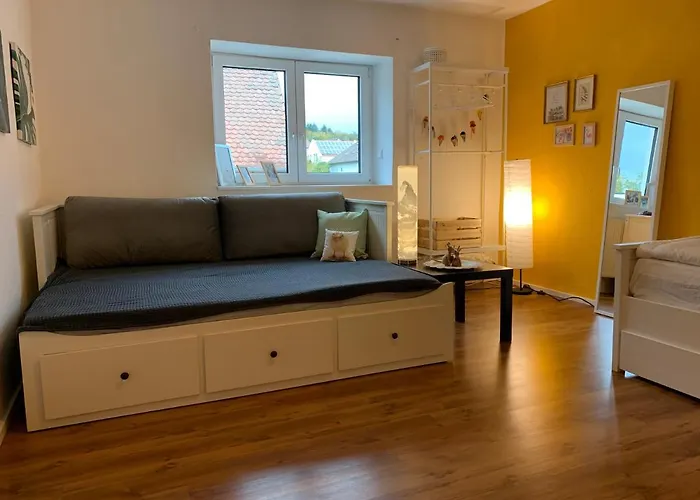 Hen-coop Mit Zwei Schlafzimmern & Netflix * 凯撒斯劳滕