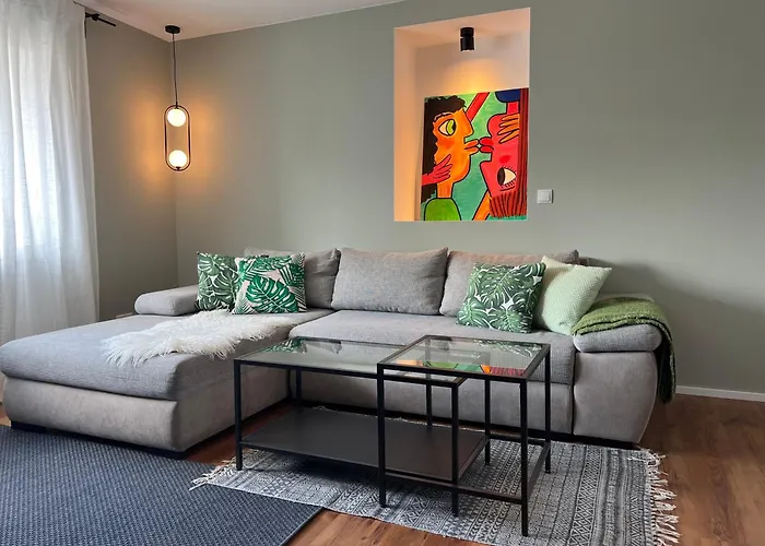 Hen-coop Mit Zwei Schlafzimmern & Netflix * 凯撒斯劳滕